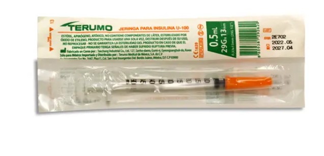 Jeringa para Insulina Terumo 0.5 mL con Aguja Integrada (29 G x 13 mm)